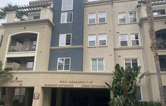 1 bed, 1 bath, $2,400