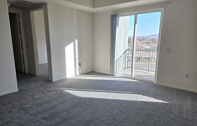 2 beds, 2 baths, $1,600, Unit UNIT 332