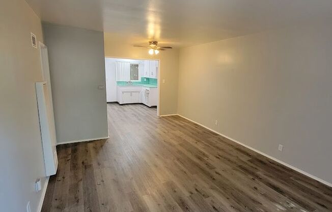 **RENT READY** 1BD/1BA WITH PARKING AND SHARED LAUNDRY WITH MOVE IN SPECIAL