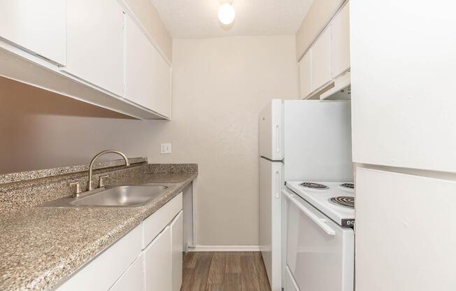 Studio, 1 bath, 448 sqft, $865