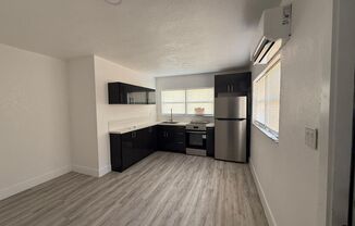 1 bed, 1 bath, $1,600, Unit 157 W 16th St Unit 2