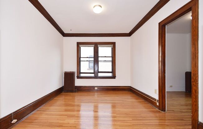 1 bed, 1 bath, 410 sqft, $905, Unit 11 - 38