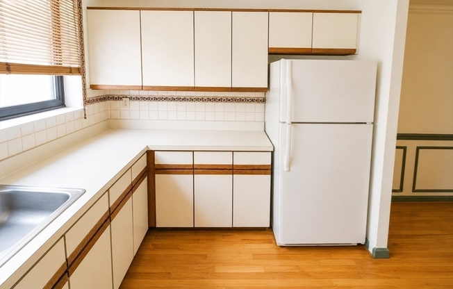 3 beds, 3.5 baths, 1,900 sqft, $4,800, Unit TH-3