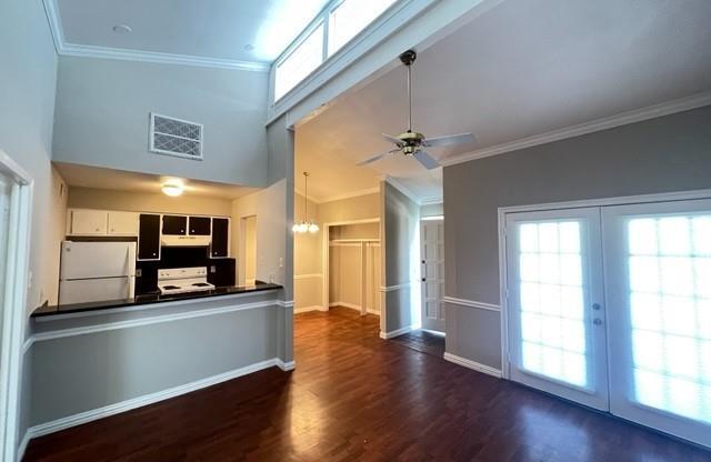2710 COMMUNITY DR