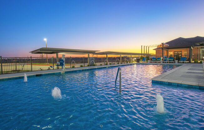The Luxe at Las Colinas - Adult Active Living