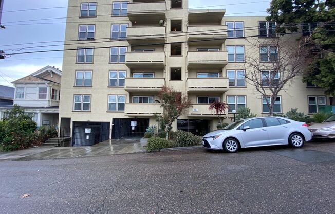 1 bed, 1 bath, $2,295