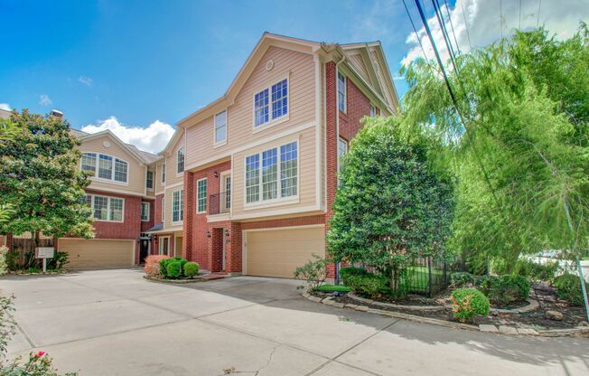 Stunning Three-Bedroom Townhouse Located in The Rice Military Area!