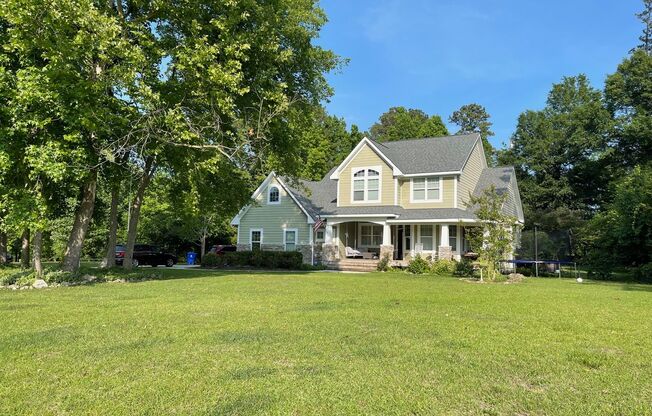 CASTLE LAKES - HOME W/ POOL