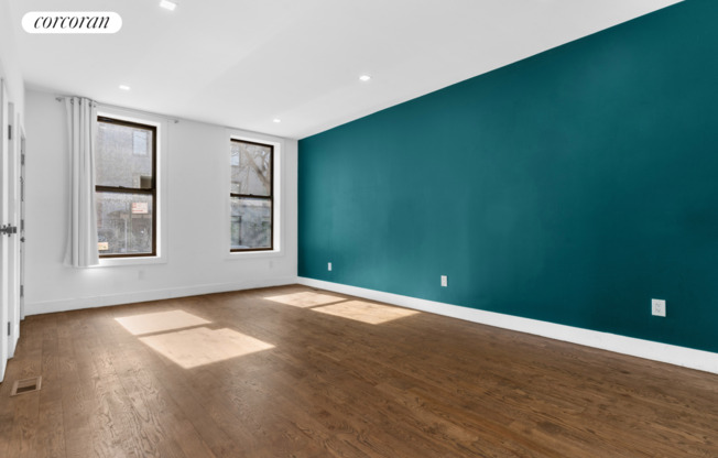 297 HINSDALE ST