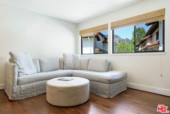 17258 PALISADES CIR