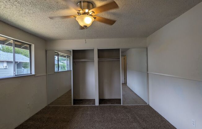 3 beds, 1.5 baths, 1,500 sqft, $1,893, Unit 2712-3