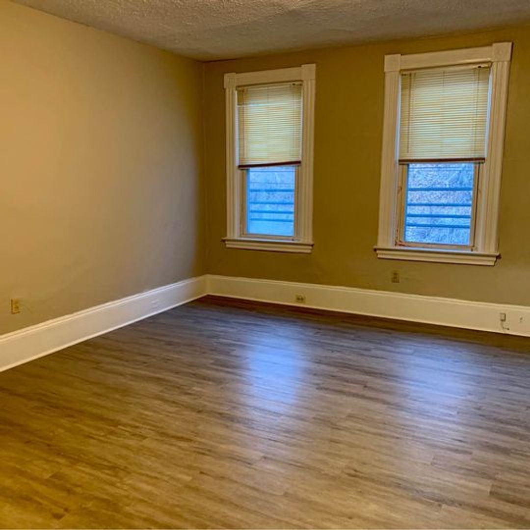 2600-2602 Spring Garden Ave.