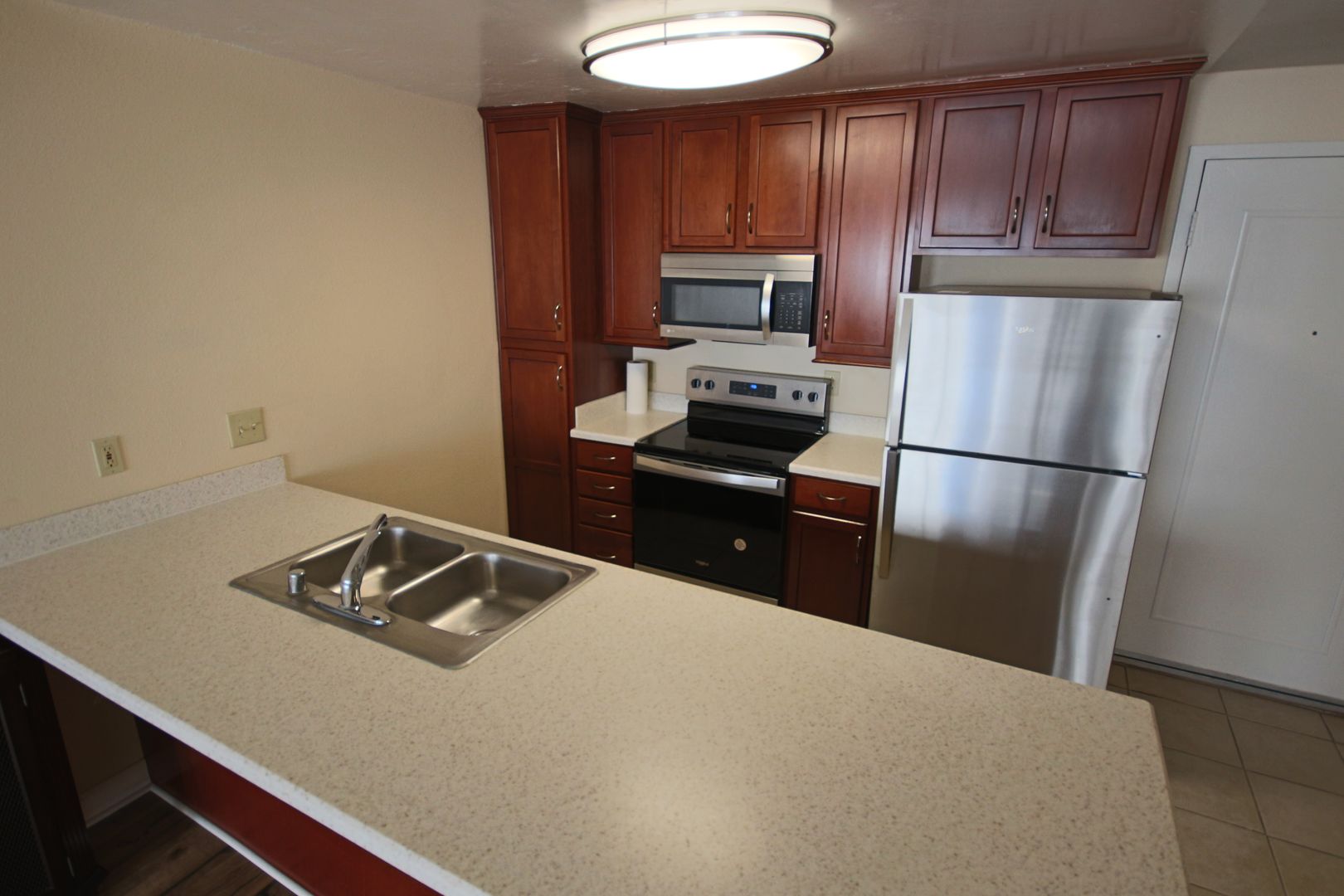 Best Priced 2 Bedroom Condo in the Heart of UTC