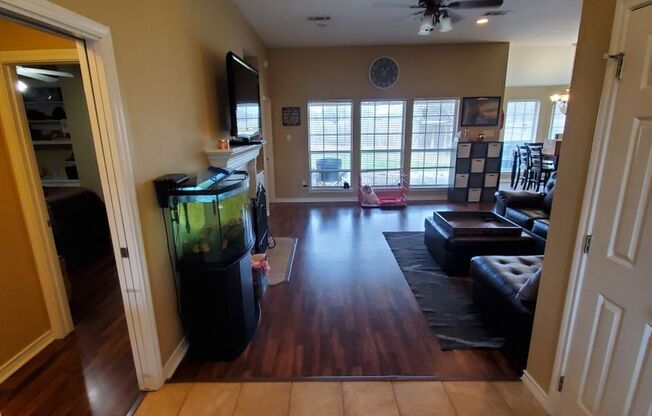 College Station -3 bedroom/2 bath - Fenced in back yard and House is in an EXCELLENT LOCATION