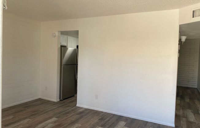 1 MONTH FREE rent 2 bed 1 bath with private Patio