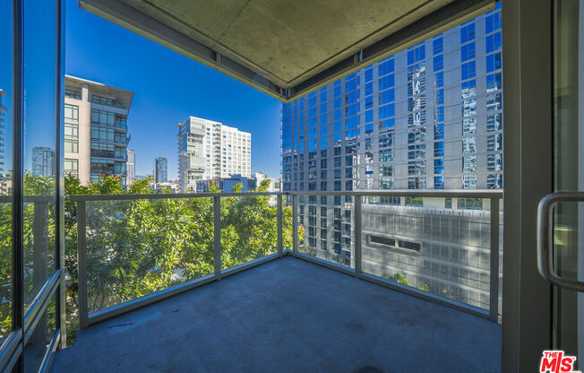 1 bed, 1.8 baths, 1,400 sqft, $3,990, Unit 817