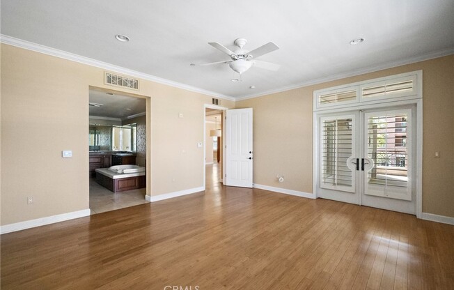 5721 CRES LOS ANGELES CSWY