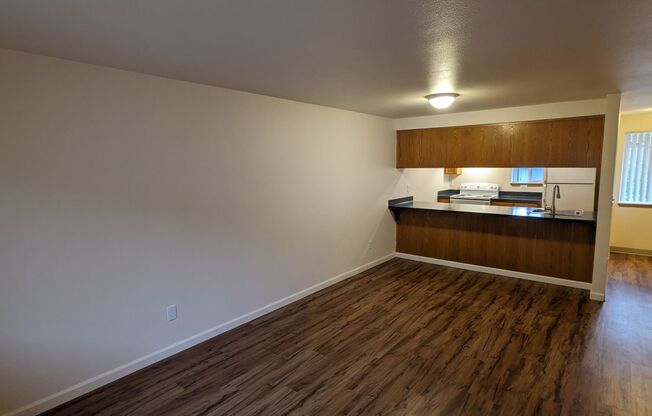 1 bed, 1 bath, 650 sqft, $1,200, Unit 19