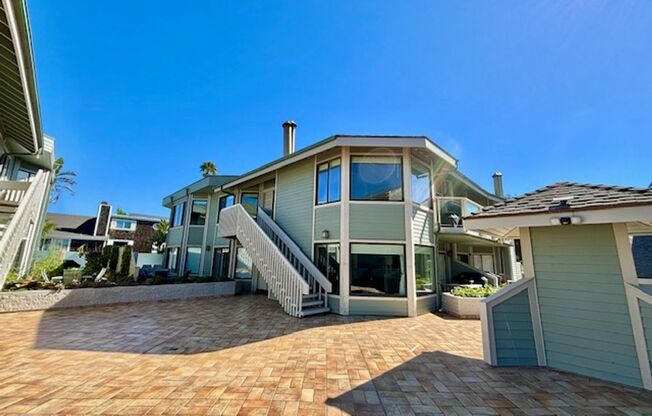 Ventura | Pierpont Bay | 3 Bed + 2 Bath | Ocean Views | 2330 Zephyr #205