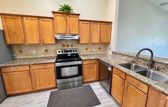 3 beds, 2 baths, $3,250