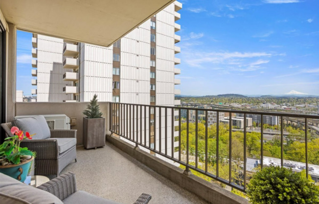 3 beds, 2 baths, $5,750, Unit # 1742