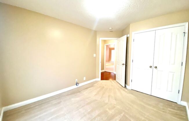 3 beds, 2 baths, $1,895, Unit # JO CT