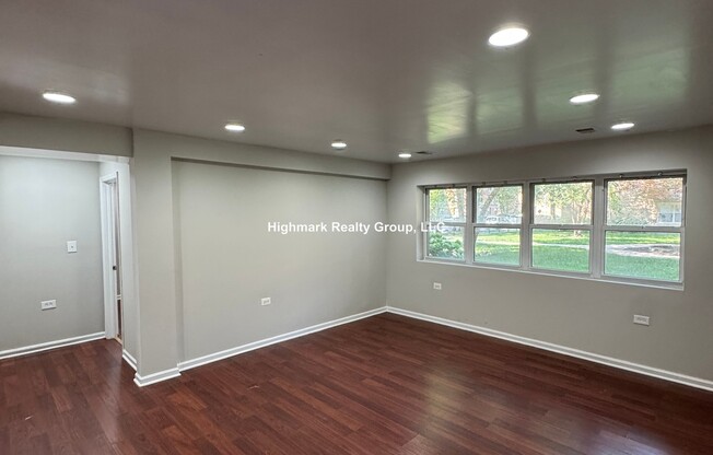 2530 W FITCH AVE