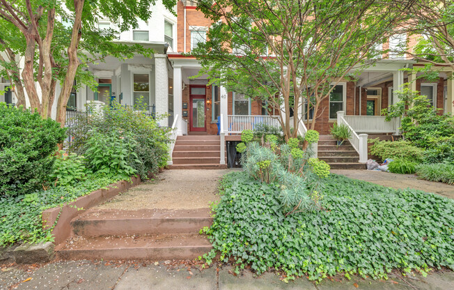 40 ADAMS ST NW