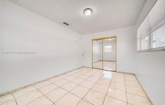 3 beds, 2 baths, 2,345 sqft, $3,500, Unit 1845 NW 15th St unit 1845