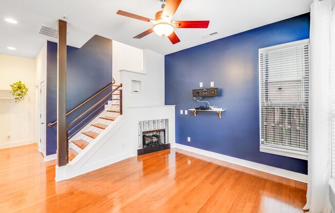 Spacious End-Unit Townhome in Steel Gardens – Walk to NoDa & Light Rail