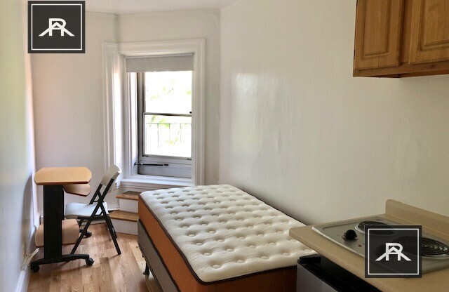 1063 Beacon St 04