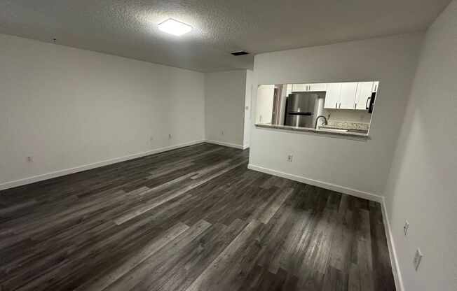 1 bed, 1 bath, 700 sqft, $1,400, Unit 4822-105