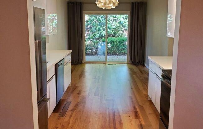Gorgeous Renovated 3 Bed / 2 Bath Rambler Available with fully fenced yard