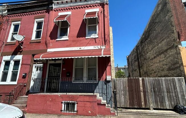 2225 N 17 ST