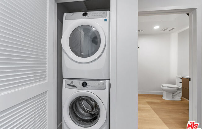 Studio, 1 bath, 598 sqft, $3,200, Unit 501