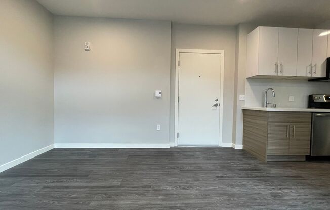 1 bed, 1 bath, 361 sqft, $1,425, Unit 107