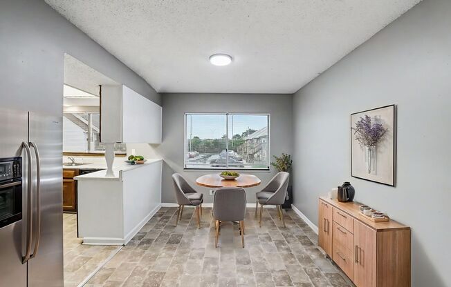 4 beds, 2.5 baths, 1,650 sqft, $1,800, Unit Chapel Dr-6823