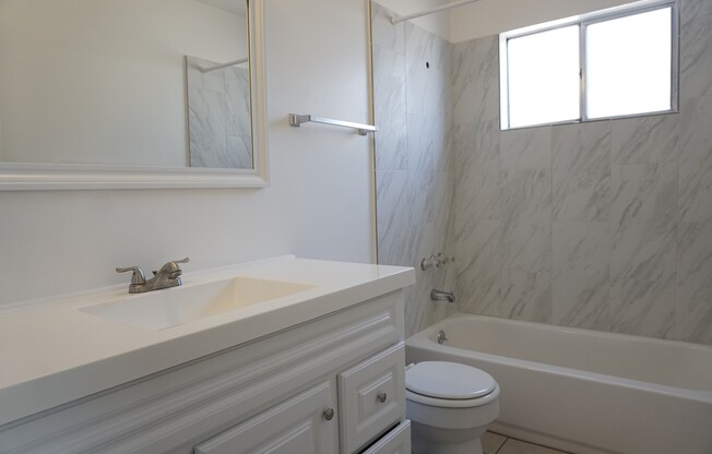 Cute Single Family Home, Updated Kitchen, New Bathroom, Wood Floors, Fresh Paint, Nice Backyard!