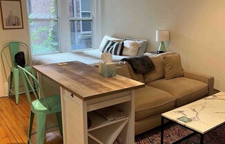 Studio, 1 bath, 350 sqft, $2,200, Unit 4