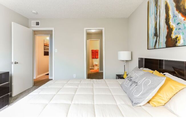 1 bed, 1 bath, 709 sqft, $899