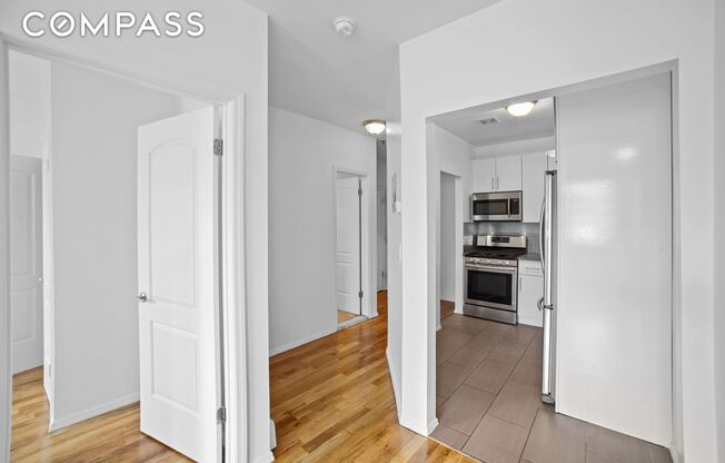 2 beds, 1 bath, $4,500, Unit A10