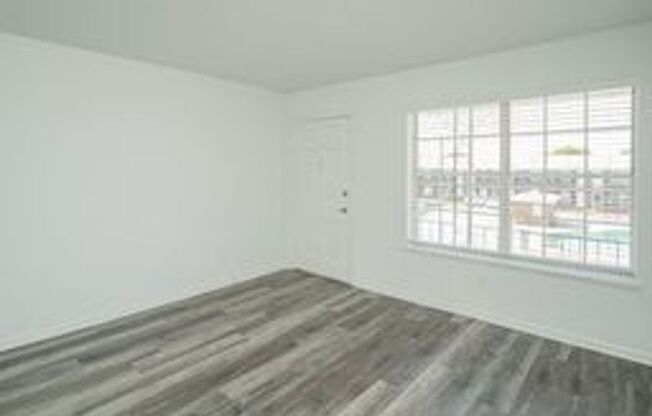 2 beds, 1 bath, 725 sqft, $1,294, Unit 3407A