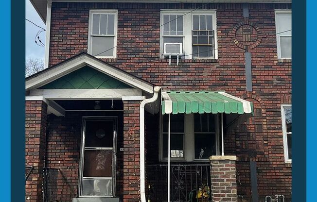 Old World Charmed 3 bedroom 1 bath rental in Squirrel Hill!