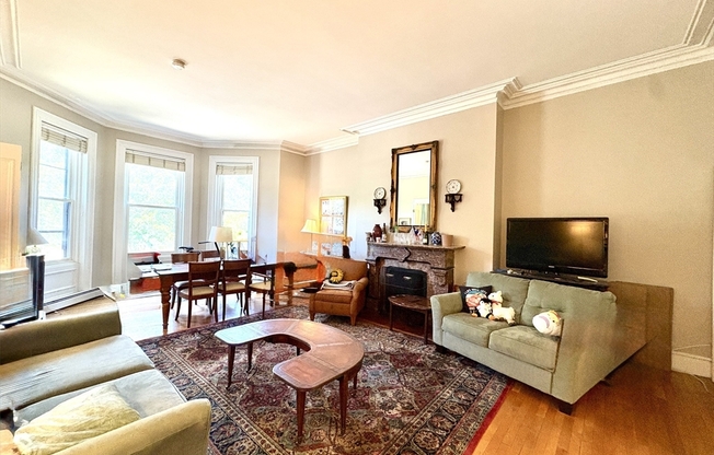 86 COMMONWEALTH AVE