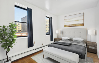 113 E 122 ST