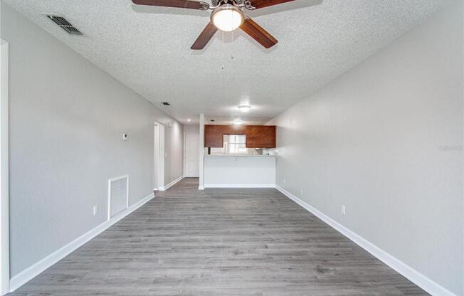 2 beds, 2 baths, 864 sqft, $1,400