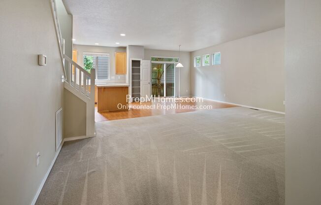 Light & Bright Three Bedroom Home in Aloha!