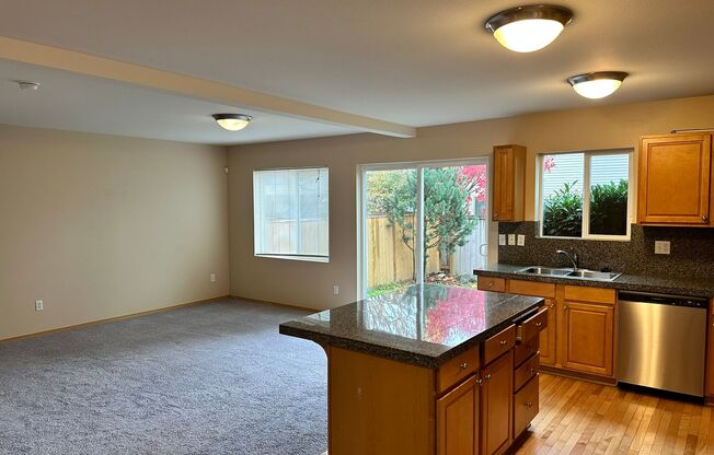 2 Bd / 2.5 Ba Maple Valley Townhouse