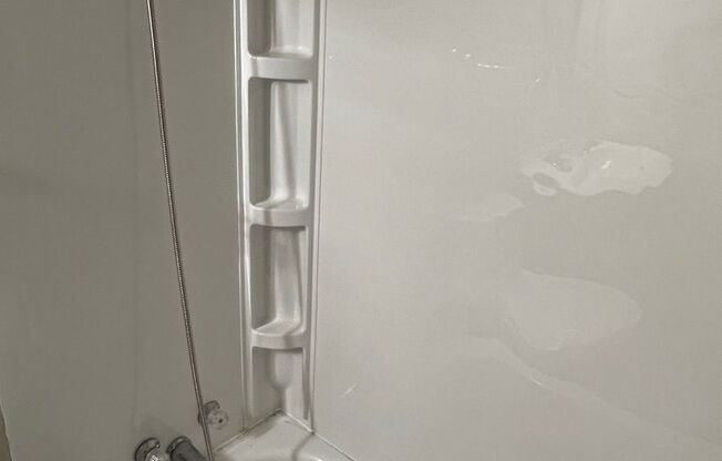 1 bed, 1 bath, 552 sqft, $775, Unit DB1-2