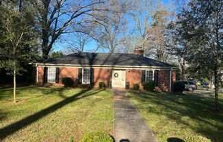 Lovely Three Bedroom Duplex in Myers Park!